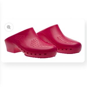 Calzuro Classic with Holes Maroon